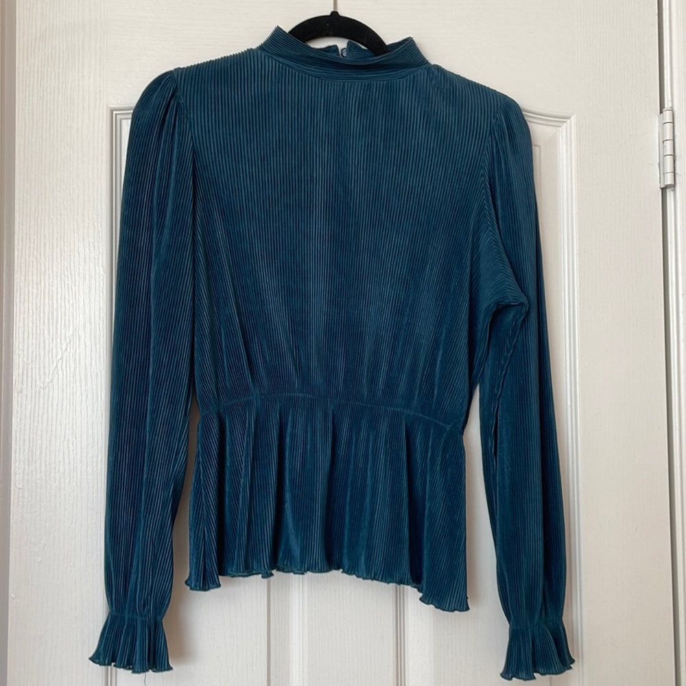 Ribbed High Neck Blouse